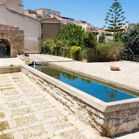 Il Girasole Del Centro Storico * Alcamo